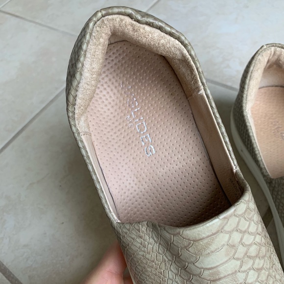 J/SLIDES Ariana slide on sneaker - Picture 3 of 6